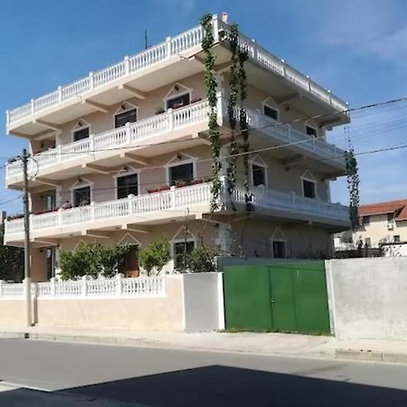 Vila Lika Durrës Exterior foto